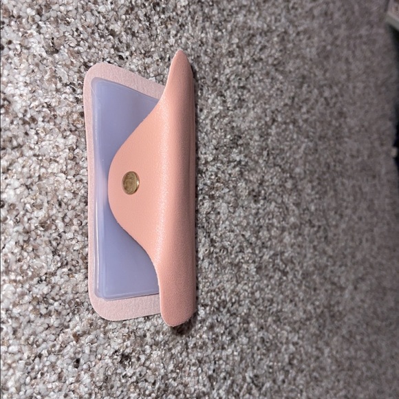 Pink purse with accessories - Picture 4 of 7